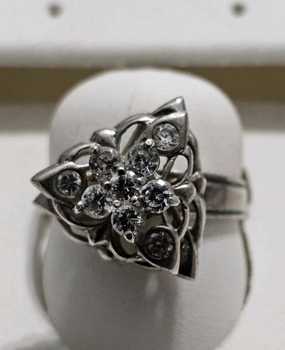 Silver 925 Motion Cubic Zirconia Ring Size 8